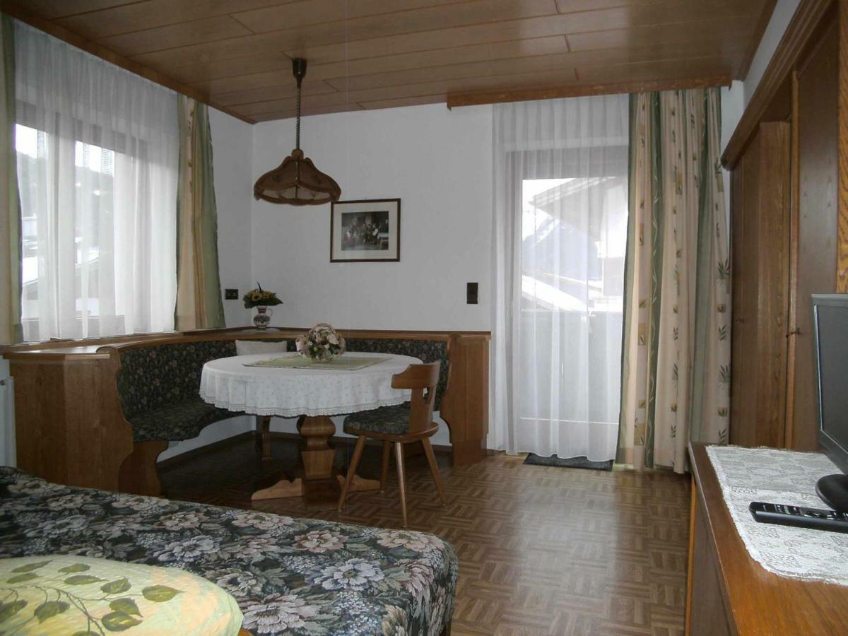 Apartments Jaeger Trins Zewnętrze zdjęcie