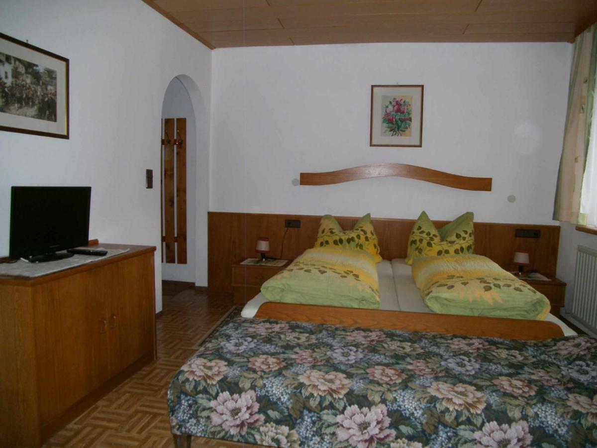 Apartments Jaeger Trins Zewnętrze zdjęcie